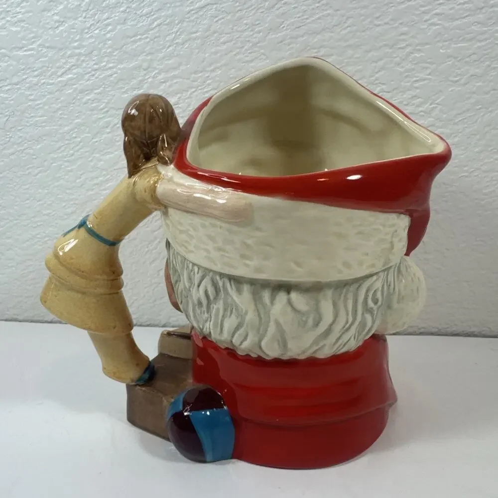 VINTAGE 1981 ROYAL DOULTON CHARACTER JUG SANTA CLAUS w/Doll Handle #D6668
